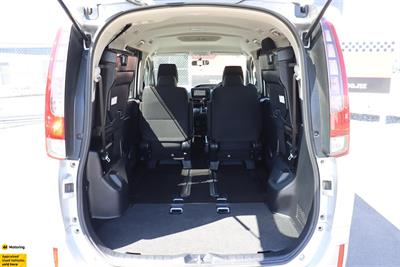 2015 Toyota Noah - Thumbnail