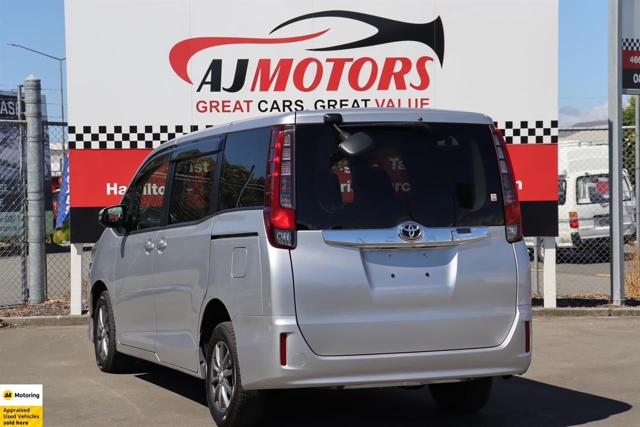 2015 Toyota Noah