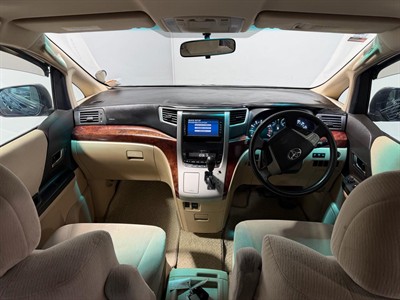 2010 Toyota Vellfire - Thumbnail