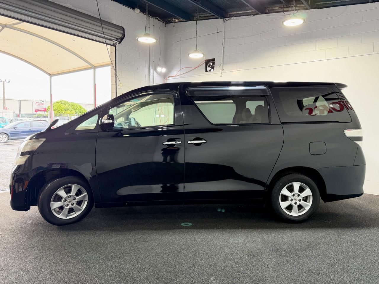 2010 Toyota Vellfire