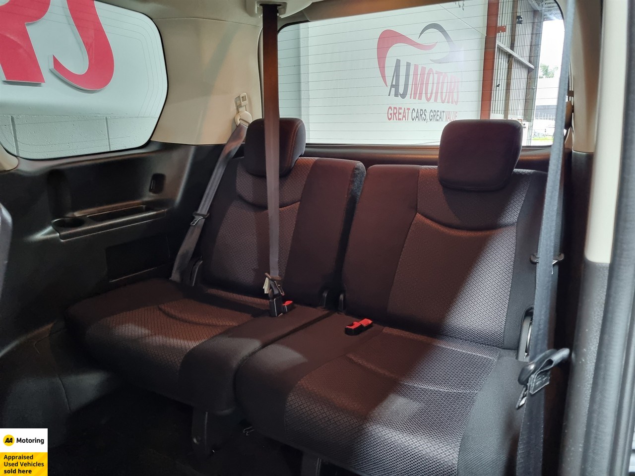 2012 Nissan Serena