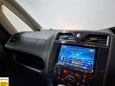 2012 Nissan Serena - Thumbnail