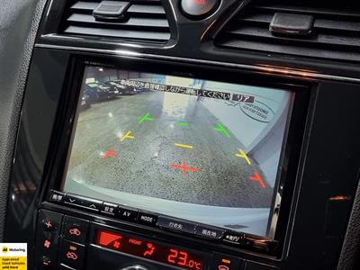 2012 Nissan Serena - Thumbnail