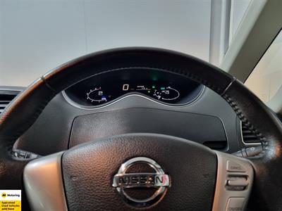 2012 Nissan Serena - Thumbnail