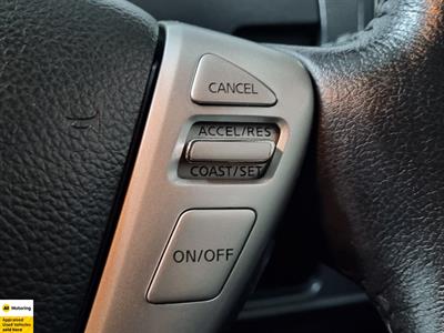 2012 Nissan Serena - Thumbnail