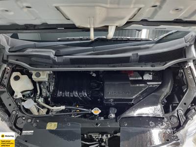 2012 Nissan Serena - Thumbnail