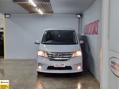 2012 Nissan Serena - Thumbnail