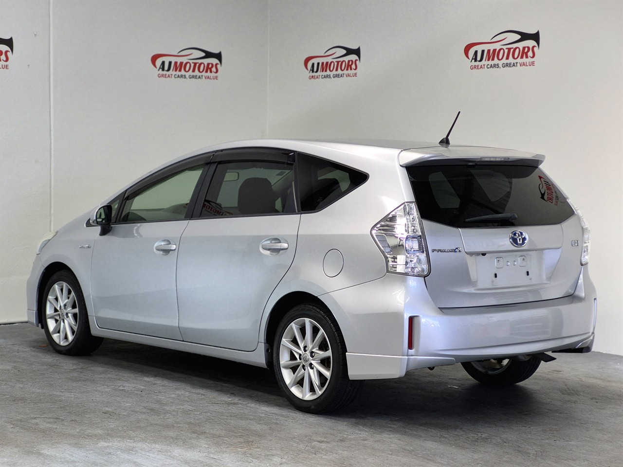 2013 Toyota Prius Alpha