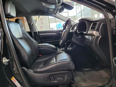 2020 Toyota Highlander - Thumbnail