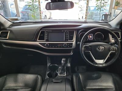 2020 Toyota Highlander - Thumbnail