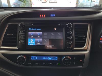 2020 Toyota Highlander - Thumbnail