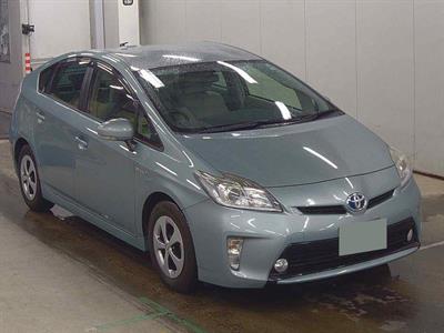 2014 Toyota Prius - Thumbnail