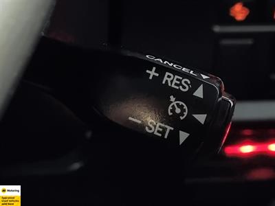 2016 Toyota Esquire - Thumbnail