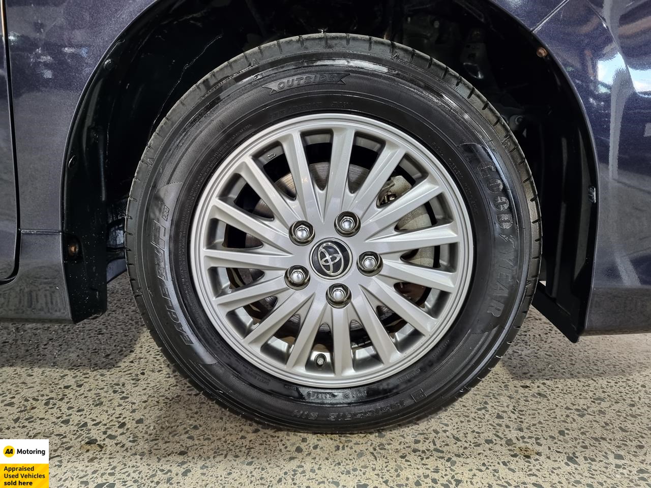2016 Toyota Esquire