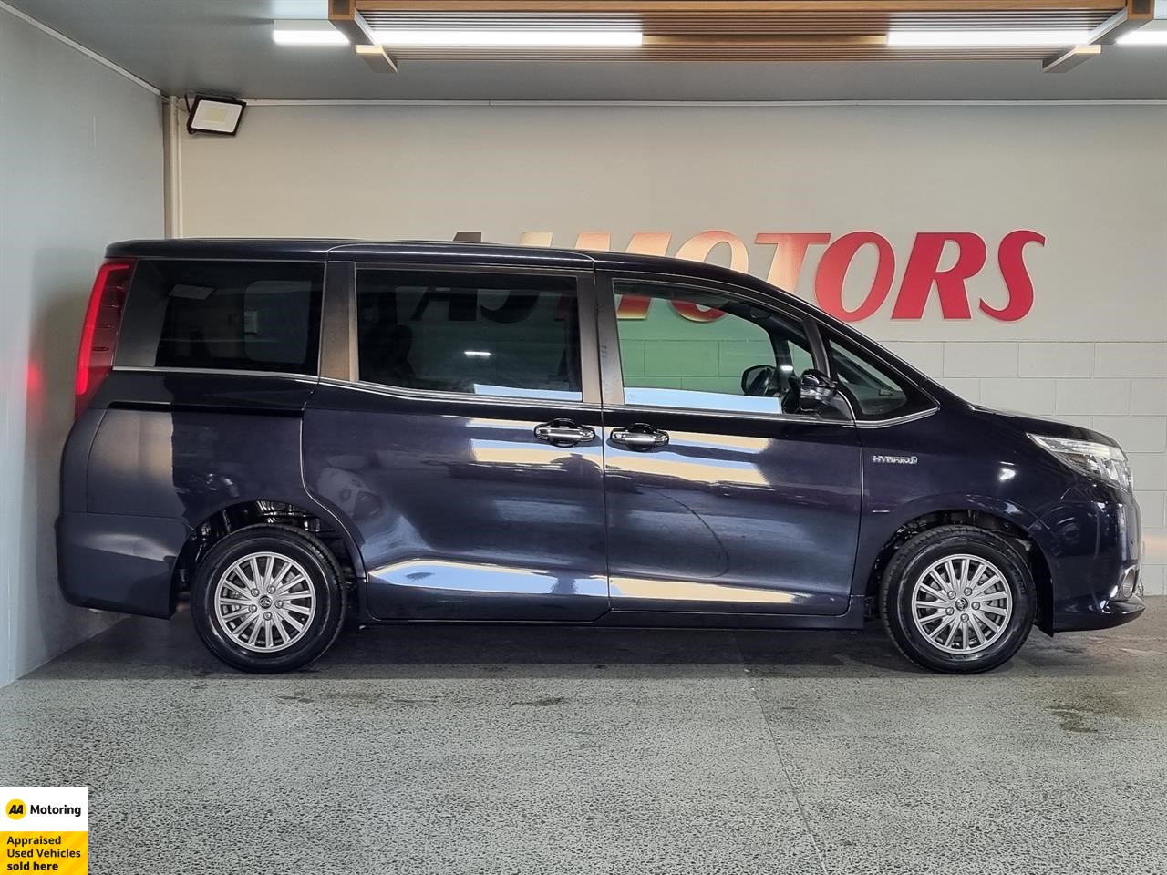2016 Toyota Esquire