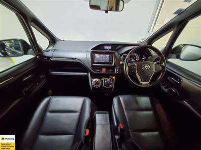 2016 Toyota Esquire - Thumbnail