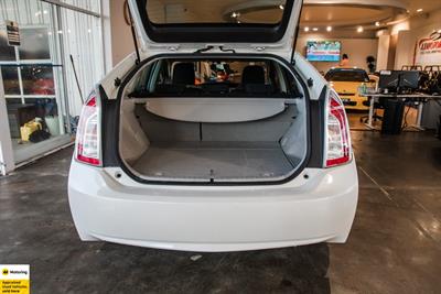 2015 Toyota Prius - Thumbnail