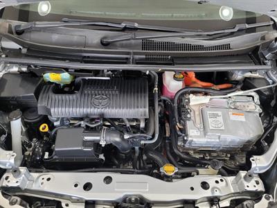 2016 Toyota Sienta - Thumbnail