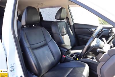 2015 Nissan X-Trail - Thumbnail