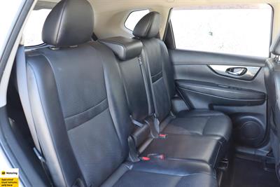 2015 Nissan X-Trail - Thumbnail