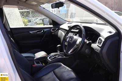 2015 Nissan X-Trail - Thumbnail