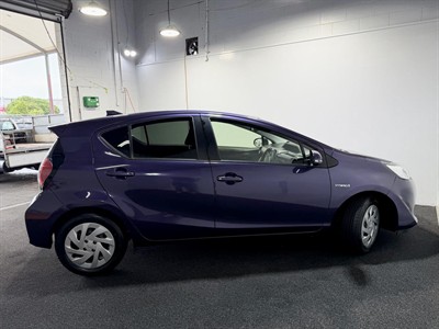 2018 Toyota Aqua - Thumbnail