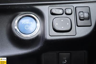 2015 Toyota Aqua - Thumbnail