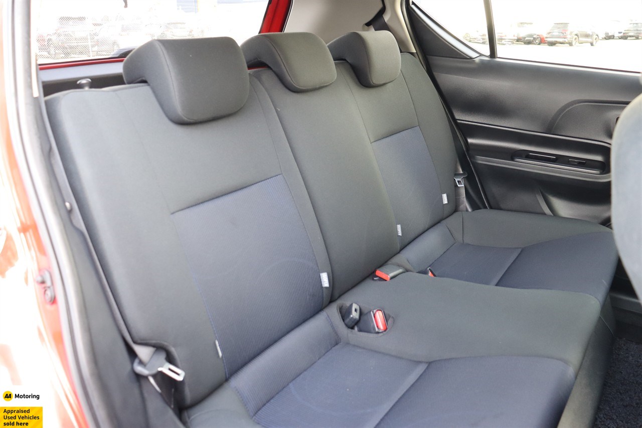 2015 Toyota Aqua