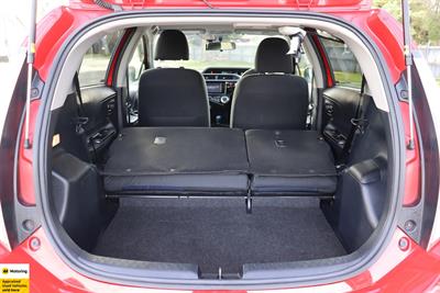 2015 Toyota Aqua - Thumbnail