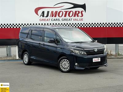 2014 Toyota Voxy - Thumbnail