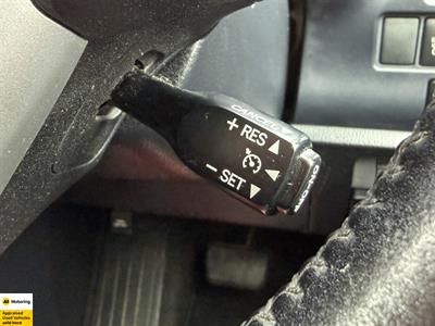 2014 Toyota Voxy - Thumbnail