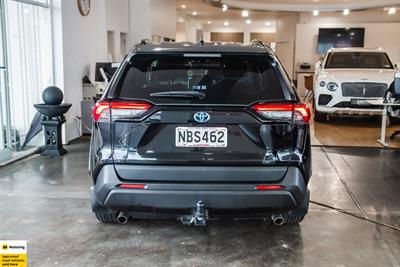 2020 Toyota RAV4 - Thumbnail