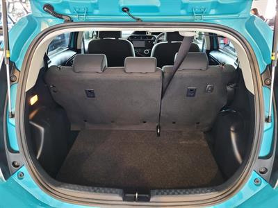 2019 Toyota Aqua - Thumbnail