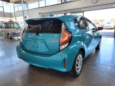 2019 Toyota Aqua - Thumbnail