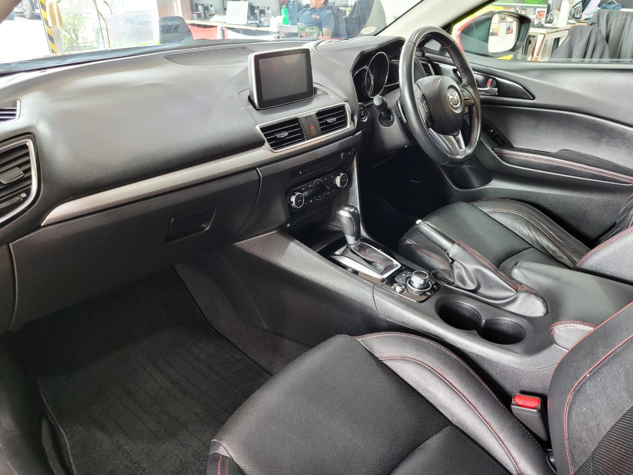 2014 Mazda Axela