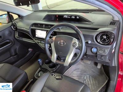 2015 Toyota Aqua - Thumbnail