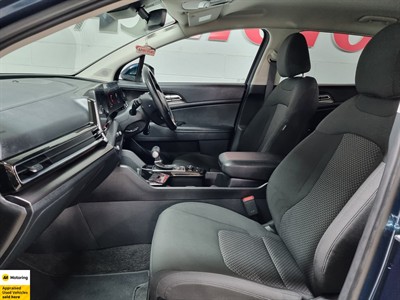 2024 Kia Sportage - Thumbnail