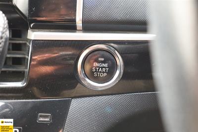 2015 Toyota Estima - Thumbnail