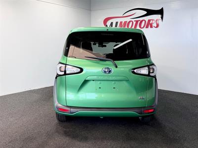 2015 Toyota Sienta - Thumbnail