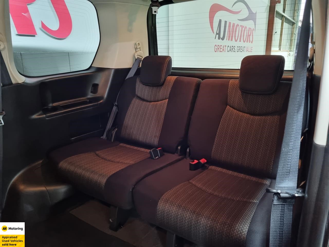 2014 Nissan Serena