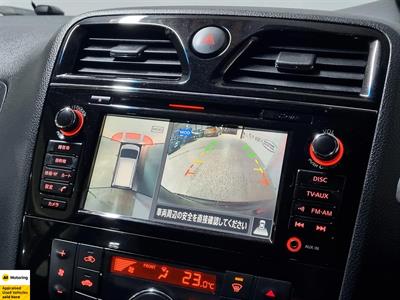 2014 Nissan Serena - Thumbnail