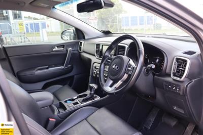 2021 Kia Sportage - Thumbnail