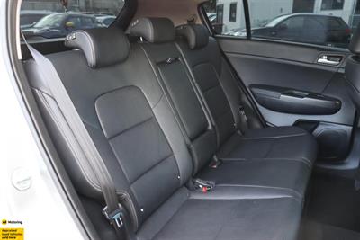 2021 Kia Sportage - Thumbnail