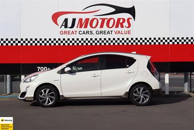 2017 Toyota Aqua - Thumbnail