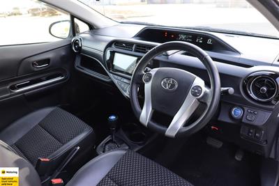 2017 Toyota Aqua - Thumbnail
