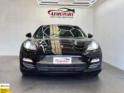 2013 Porsche PANAMERA - Thumbnail