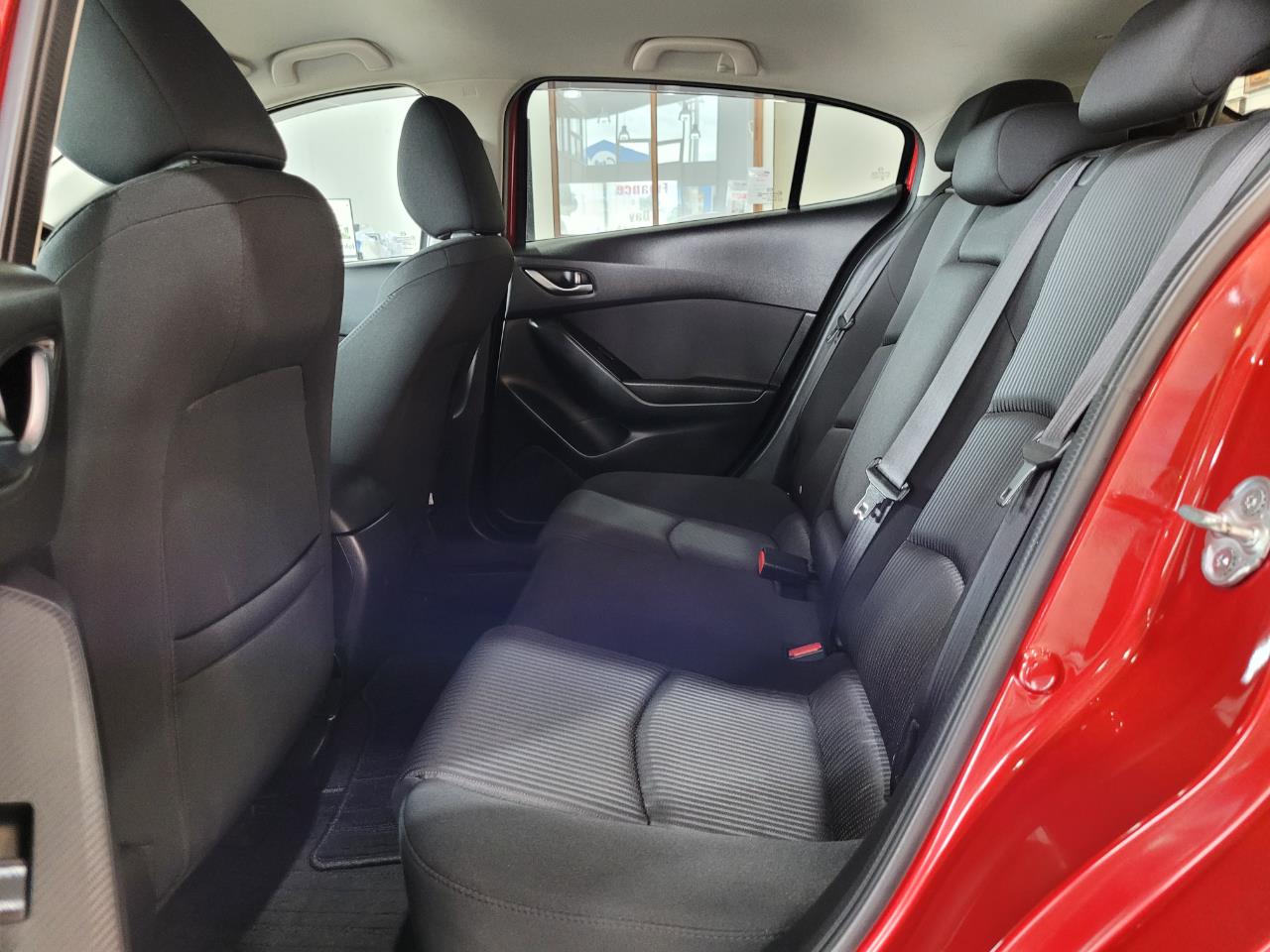 2015 Mazda Axela