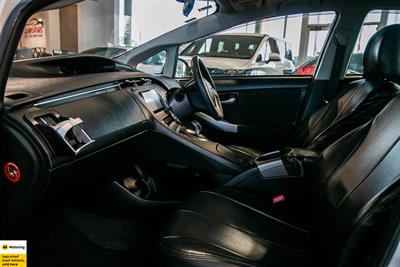 2013 Toyota Prius - Thumbnail