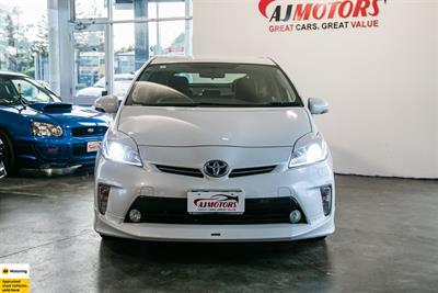 2013 Toyota Prius - Thumbnail