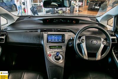 2013 Toyota Prius - Thumbnail